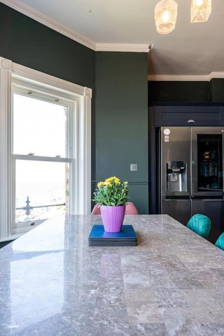 Luxury Duplex Penthouse On The Beach With Panoramic Sea Views Herne Bay Kültér fotó