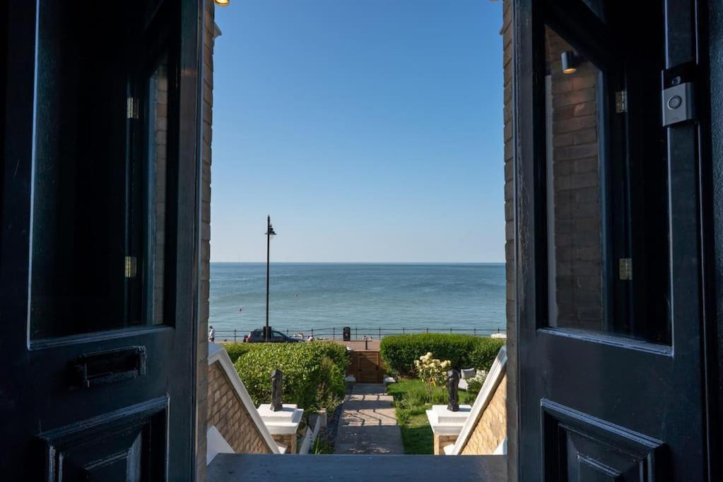 Luxury Duplex Penthouse On The Beach With Panoramic Sea Views Herne Bay Kültér fotó